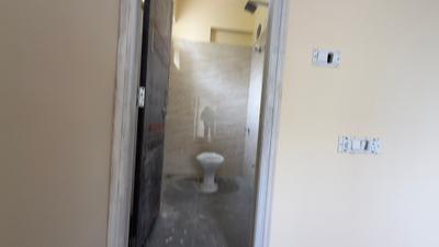 Bathroom Image of 700 Sq.ft 1 BHK Apartment / Flat for rent in Kondapur Hyderabad for Rs. 23000
