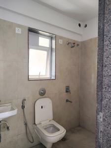 Common Bathroom Image of 900 Sq.ft 2 BHK Apartment / Flat for rent in KIPL Morya, Kasarvadavali Thane for Rs. 18500