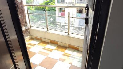 Balcony Image of 950 Sq.ft 2 BHK Builder Floor for sale in Indirapuram Ghaziabad for Rs. 7000000