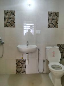 Common Bathroom Image of 421 Sq.ft 1 BHK Apartment / Flat for rent in Mahindra Happinest Kalyan, Bhiwandi Thane for Rs. 14000