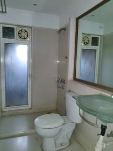 Common Bathroom Image of 1350 Sq.ft 3 BHK Apartment / Flat for rent in Vijay Orovia, Hiranandani Estate Thane for Rs. 40000