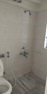 Bathroom Image of 900 Sq.ft 2 BHK Apartment / Flat for sale in Raheja Nest Complex, Powai Mumbai for Rs. 17500000
