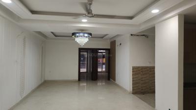 Living Room Image of 1800 Sq.ft 4 BHK Apartment / Flat for sale in Sector 102 Noida for Rs. 8450000