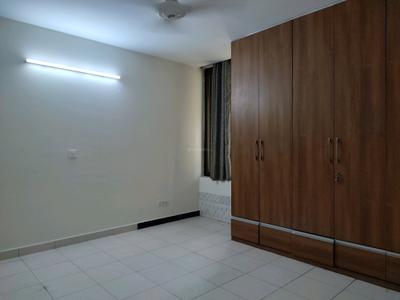 Bedroom Image of 1800 Sq.ft 4 BHK Apartment / Flat for rent in Sarita Vihar New Delhi for Rs. 75000
