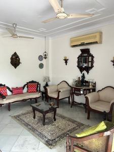 Hall Image of 950 Sq.ft 2 BHK Apartment / Flat for sale in Mayur Vihar II New Delhi for Rs. 18000000