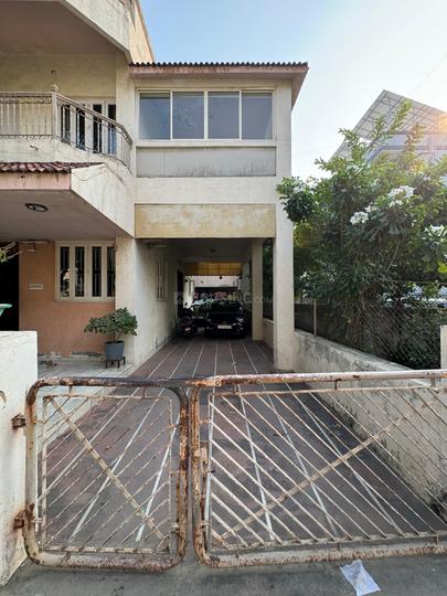 Shyamal Main Image 1