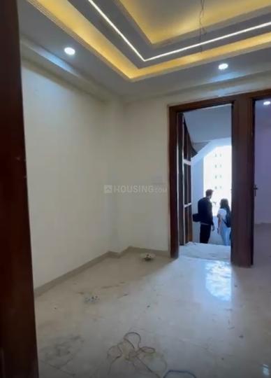 Investwell Luxury Builder floor Main Image 1