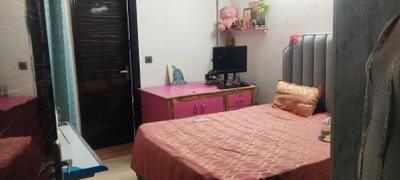 Bedroom Image of 1350 Sq.ft 3 BHK Builder Floor for sale in Ramesh Nagar New Delhi for Rs. 23500000