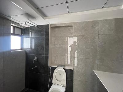 Bathroom Image of 4447 Sq.ft 4 BHK Duplex for sale in M.G. Road Kochi for Rs. 38400000