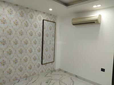 Bedroom Image of 1800 Sq.ft 3 BHK Builder Floor for sale in Punjabi Bagh New Delhi for Rs. 27500000