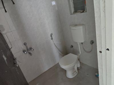 Bathroom Image of 600 Sq.ft 1 BHK Apartment / Flat for rent in Sanskruti Meander, Wagholi Pune for Rs. 14000