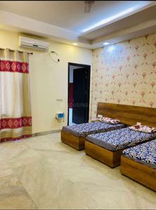 Bedroom Image of Dhankus Girls pg in Sector 4, Noida