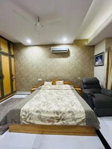 Bedroom Image of 7000 Sq.ft 4.5 BHK Duplex for sale in Banjara Hills Hyderabad for Rs. 135000000