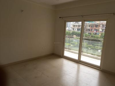 Bedroom Image of 2400 Sq.ft 4 BHK Apartment / Flat for rent in Apex Buildcon The Florus, Vasundhara Ghaziabad for Rs. 60000