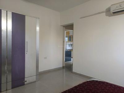 Bedroom Image of 1000 Sq.ft 2 BHK Apartment / Flat for rent in Magarpatta Iris, Magarpatta City Pune for Rs. 34000