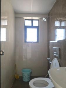 Common Bathroom Image of 722 Sq.ft 1 BHK Apartment / Flat for sale in Mansarovar Pearl Gardens, Vasai West Vasai for Rs. 4870000