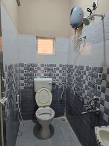 Bathroom Image of 700 Sq.ft 2 BHK Independent House for rent in Whitefield Bengaluru for Rs. 17000