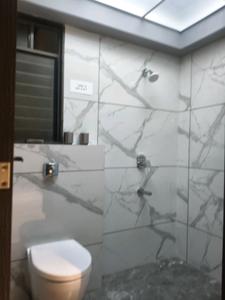 Common Bathroom Image of 980 Sq.ft 2 BHK Apartment / Flat for sale in Paras Rahul Downtown Phase II, Punawale Pune for Rs. 9456325