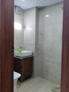 Common Bathroom Image of 1350 Sq.ft 3 BHK Apartment / Flat for sale in Lal Kuan Ghaziabad for Rs. 6165000