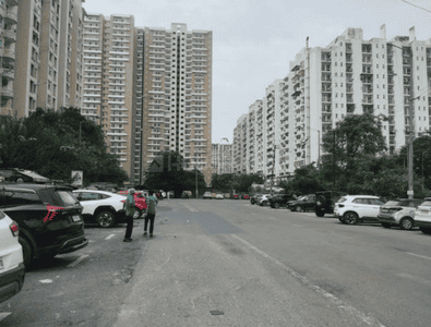 Image of 1375 Sq.ft 3 BHK Apartment / Flat for sale in Amrapali Crystal Homes Phase 1, Sector 76, Noida for Rs. 19000000