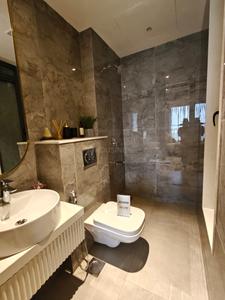 Bathroom Image of 1250 Sq.ft 3 BHK Apartment / Flat for sale in Godrej Horizon, Wadala Mumbai for Rs. 47000000