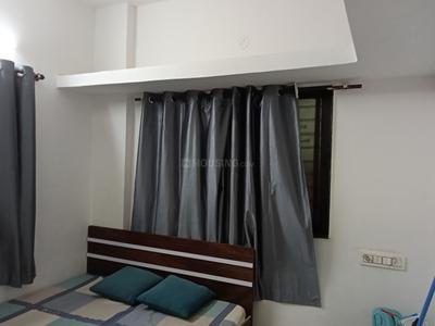 Bedroom Image of 680 Sq.ft 1 BHK Independent House for rent in Guru Nanak Nagar Pune for Rs. 20000