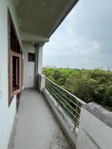 Balcony Image of 750 Sq.ft 2 BHK Apartment / Flat for sale in Govindpuram Ghaziabad for Rs. 2600000