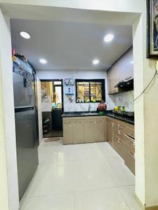 Kitchen Image of 1000 Sq.ft 2 BHK Apartment / Flat for rent in Emerald Kingsvilla, Pipliyahana Indore for Rs. 30000
