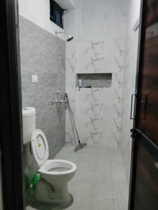 Bathroom Image of 4000 Sq.ft 9 BHK Apartment / Flat for sale in Udhampur Town Udhampur for Rs. 12000000