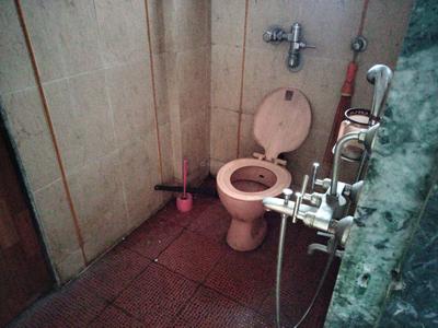 Shiv Shankar Tower Bathroom Three 4
