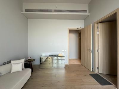 Bedroom Image of 2100 Sq.ft 4 BHK Apartment / Flat for sale in Rustomjee Crown Phase 2, Prabhadevi Mumbai for Rs. 160000000