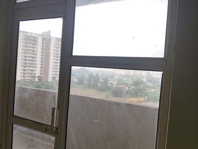 Balcony Image of 800 Sq.ft 2 BHK Apartment / Flat for rent in Pyramid Elite, Sector 86 Gurgaon for Rs. 18999
