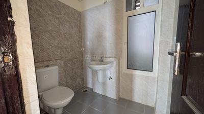 Image of 1750 Sq.ft 3 BHK Apartment / Flat for rent in Assotech The Nest, Crossings Republik, Ghaziabad for Rs. 25000
