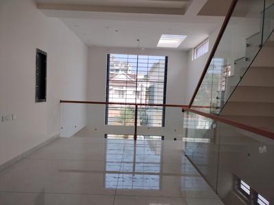 Hall Image of 2000 Sq.ft 3 BHK Independent House for sale in Vyttila Kochi for Rs. 18000000