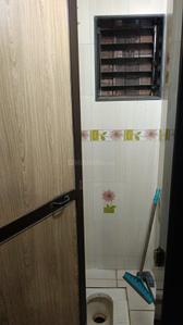 Bathroom Image of 350 Sq.ft 1 BHK Apartment / Flat for rent in Vashi Navi Mumbai for Rs. 25000