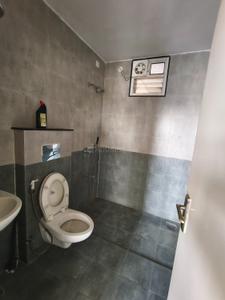 Bathroom Image of 1400 Sq.ft 2 BHK Apartment / Flat for rent in Scheme No 140 Indore for Rs. 25000