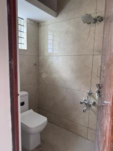 Bathroom Image of 1200 Sq.ft 2 BHK Apartment / Flat for rent in Kadubeesanahalli Bengaluru for Rs. 45000