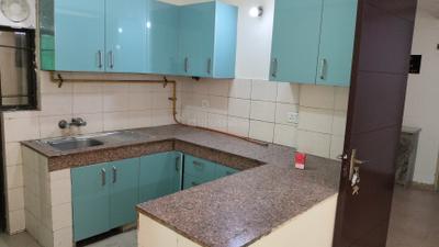 Kitchen Image of 945 Sq.ft 2 BHK Apartment / Flat for rent in Logix Blossom County, Sector 137 Noida for Rs. 29000
