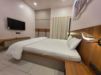Bedroom Image of 1300 Sq.ft 2 BHK Apartment / Flat for rent in Agora City Centre, Karelibagh Vadodara for Rs. 32000