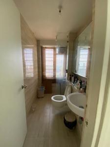 Bathroom Image of 1000 Sq.ft 3 BHK Apartment / Flat for rent in Gurukrupa Marina Enclave, Malad West Mumbai for Rs. 78000