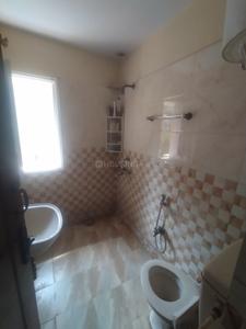 Bathroom Image of 1450 Sq.ft 4 BHK Apartment / Flat for sale in Saraswati Kunj, Patparganj New Delhi for Rs. 23000000