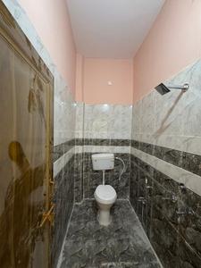 Bathroom Image of 1000 Sq.ft 2 BHK Independent House for rent in Changurabhata Raipur for Rs. 9000