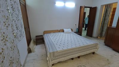 Bedroom Image of 2700 Sq.ft 2 BHK Builder Floor for rent in Palam Vihar Gurgaon for Rs. 36000