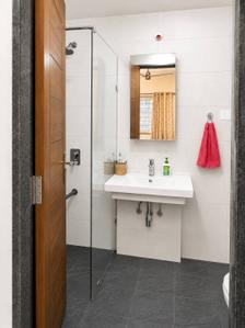 Image of 1400 Sq.ft 2 BHK Apartment / Flat for rent in Sanath Nagar, Hyderabad for Rs. 30000