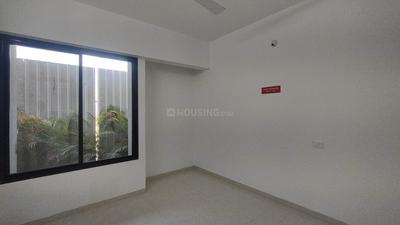 Bedroom Image of 750 Sq.ft 2 BHK Apartment / Flat for rent in Kohinoor Viva City, Dhanori Pune for Rs. 23000