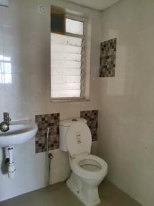 Common Bathroom Image of 780 Sq.ft 2 BHK Apartment / Flat for sale in Runwal Chestnut, Mulund West Mumbai for Rs. 19500000