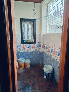 Bathroom Image of 750 Sq.ft 2 BHK Independent House for rent in Kismatpur Hyderabad for Rs. 15000