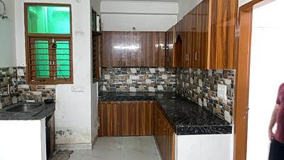Kitchen Image of 1200 Sq.ft 3 BHK Builder Floor for rent in Palam Vihar Extension Gurgaon for Rs. 26000