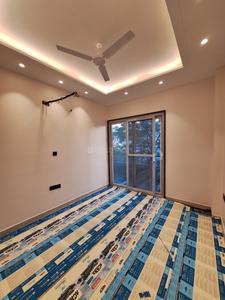 Bedroom Image of 1620 Sq.ft 3 BHK Builder Floor for sale in Preet Vihar New Delhi for Rs. 35000000