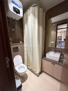Bathroom Image of 1150 Sq.ft 2 BHK Apartment / Flat for sale in DLF Regency Park 1, DLF Phase 4 Gurgaon for Rs. 23500000